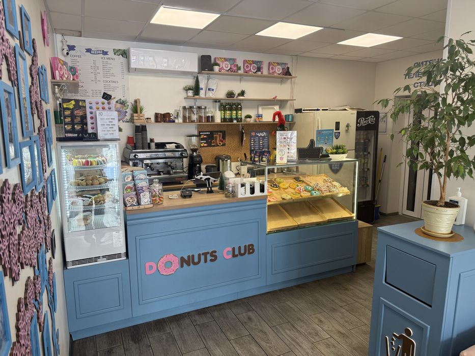 Кав’ярня-кондитерська з великою терасою на Осокорках, вул. Чавдар