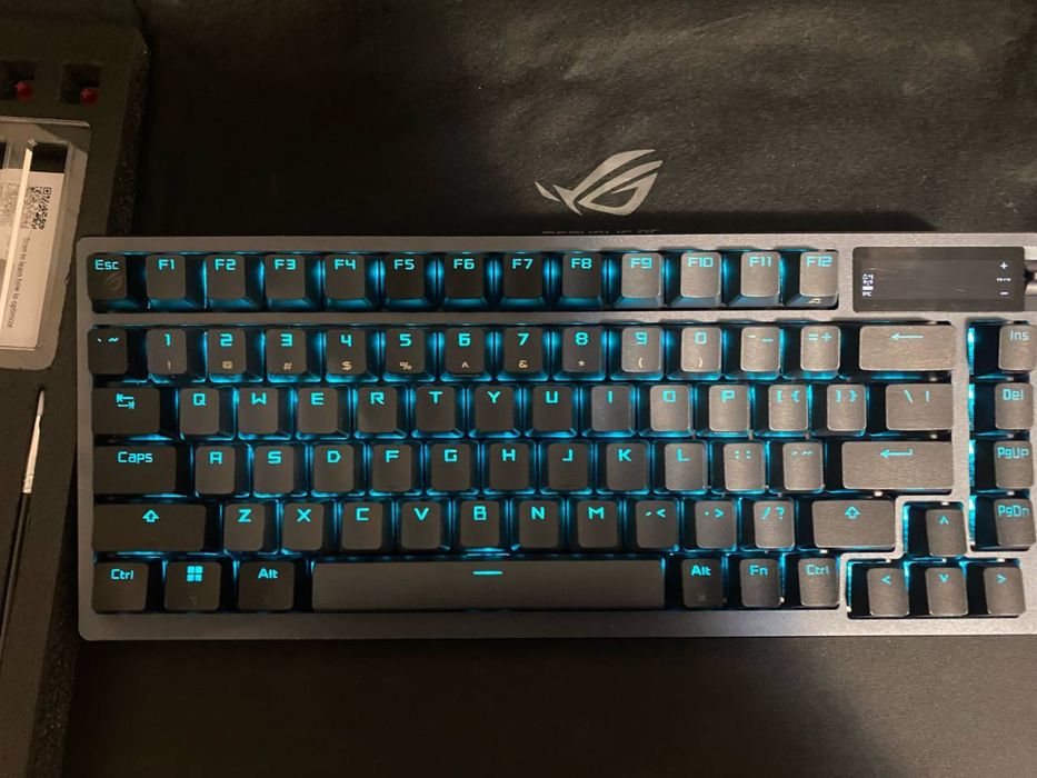 Asus ROG Azoth.