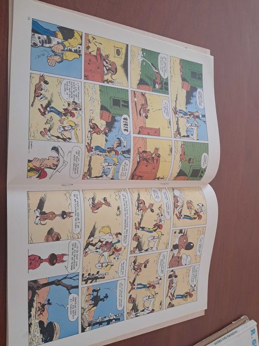 Lucky Luke La Guérison des Dalton em Francês.