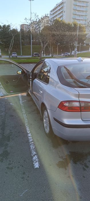 Laguna 2002 completo