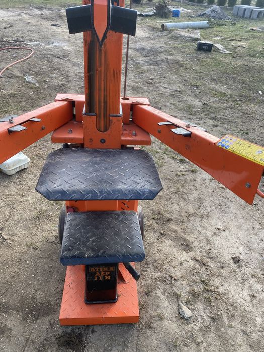 Łuparka do drewna spalinowa 11 ton wynajmę lub sprzedam