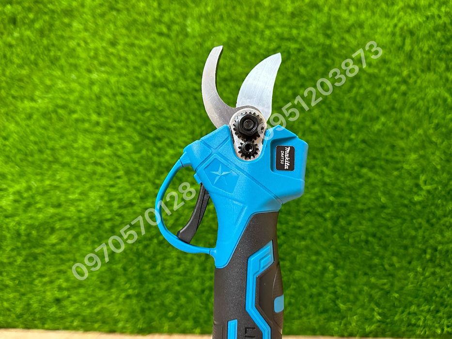 Аккумуляторный секатор Makita DMT50 без аккумулятора и зарядки 20/30мм