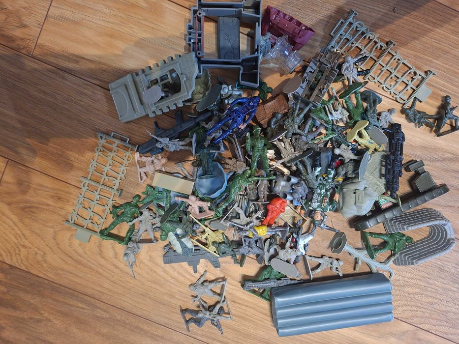 Żołnierzyki duży zestaw