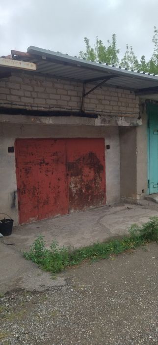 Продам  гараж а.к  Схід