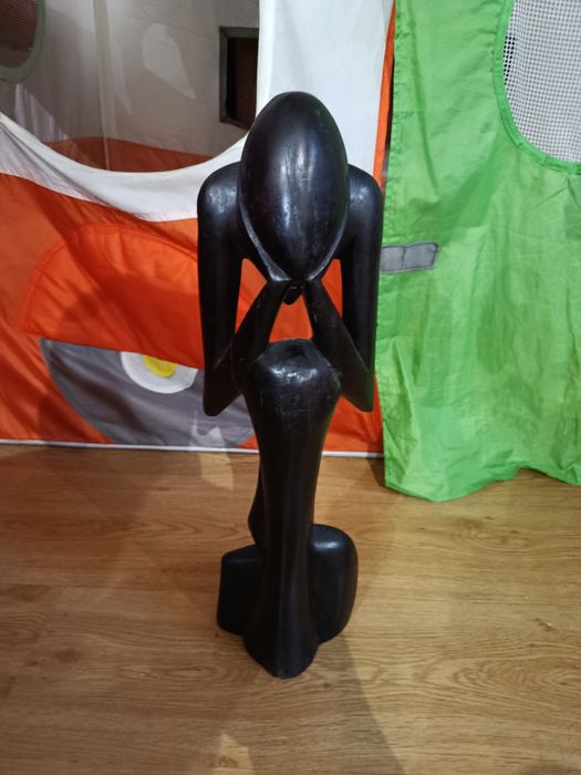 Estatua de madeira africana