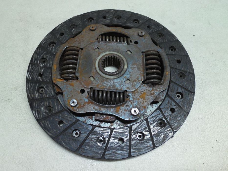 TARCZA SPRZĘGŁA SPRZĘGŁOWA FIAT SEDICI SUZUKI SX4