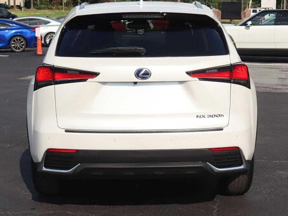 Lexus NX 300h      2019