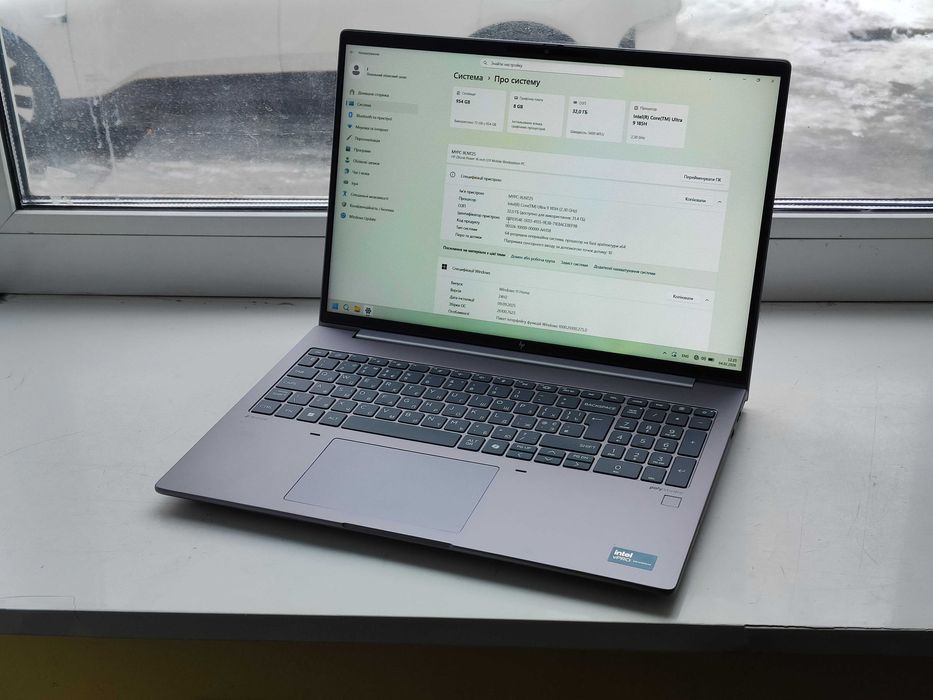 HP ZBook 16 G11 16" Core Ultra 9 185H 32G 1Tb nVidia RTX 3000 Ada 8Gb