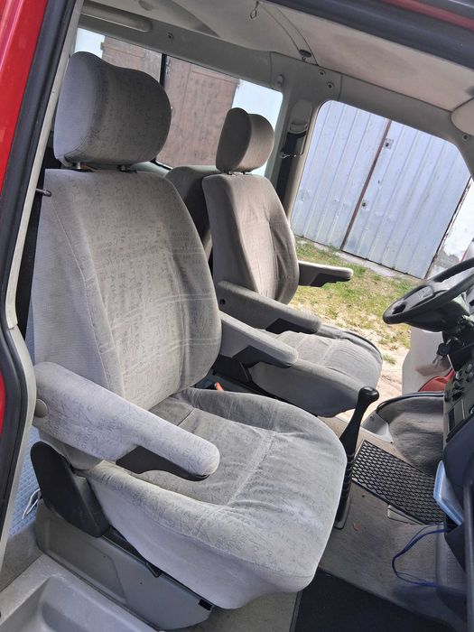 vw t4 multivan kompletne wnętrze ładny stan