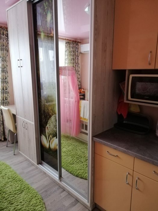 Здається затишна кімната.