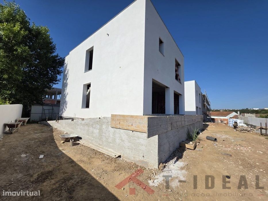 Moradia T3 Moderna Isolada