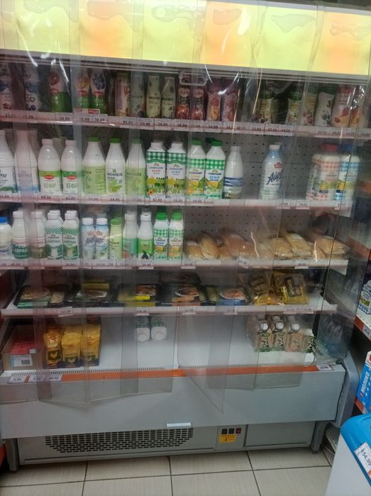 Холодильна вітрина