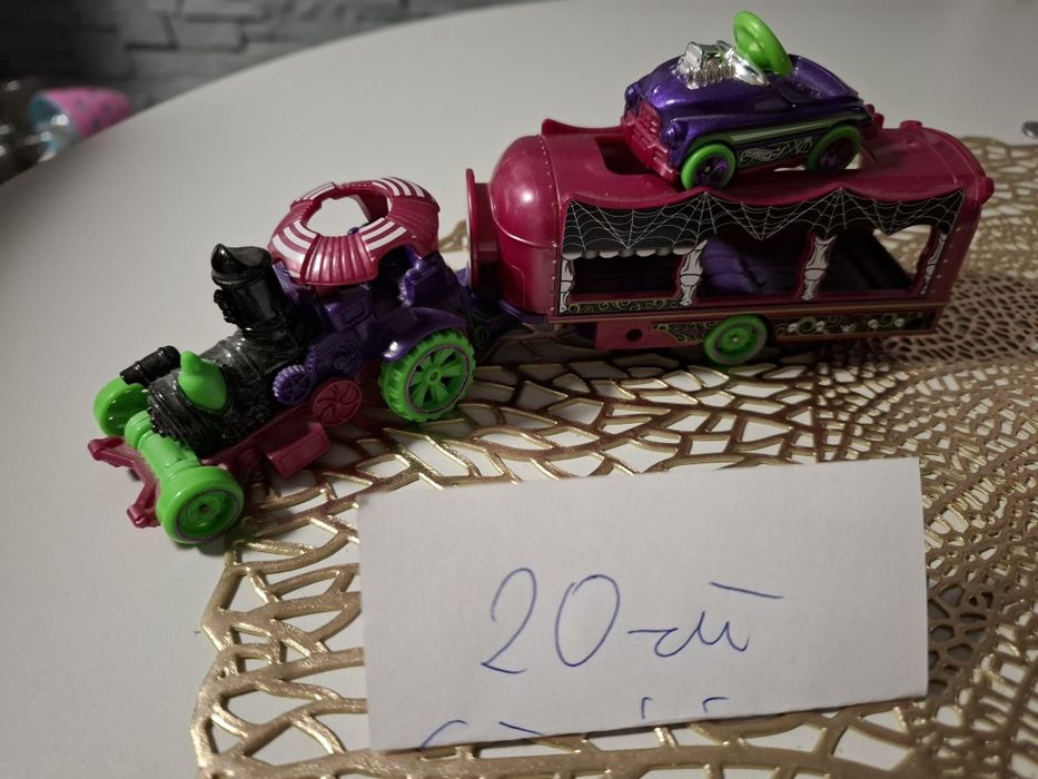 Autko Tir plus małe autko komplet