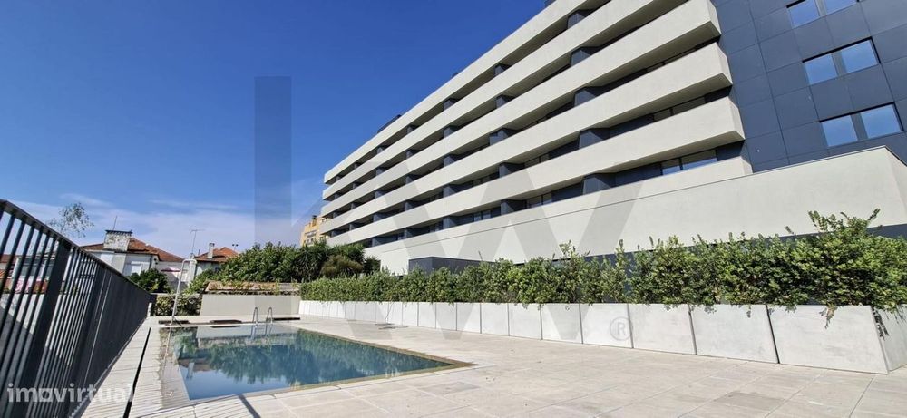 Arrendamento - T2 novo com terraço em Paranhos, Porto