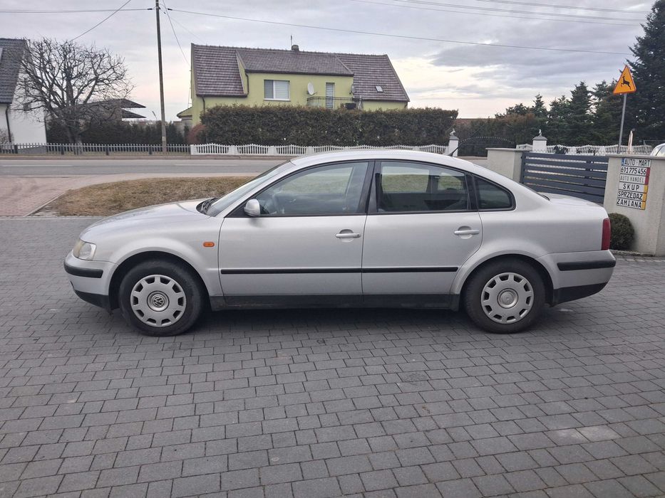 1.8 Benzyna, Oryginał, Jeden właściciel, Sprawna klima