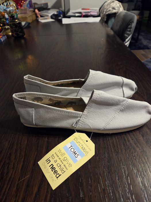 szare espadryle damskie, klasyczny model TOMS