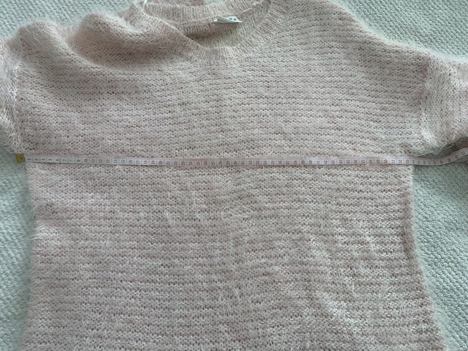 Miękki, puszysty sweter