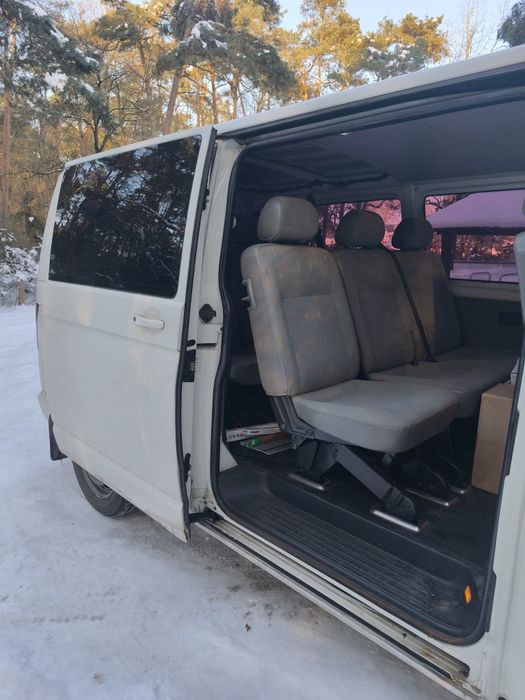 VW  T5 Transporter 9 osobowy