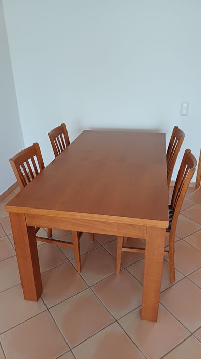 Mesa sala cerejeira 1.60 e 4 cadeiras