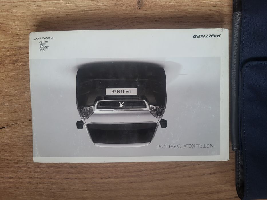 Instrukcja obsługi Peugeot Partner+ etui