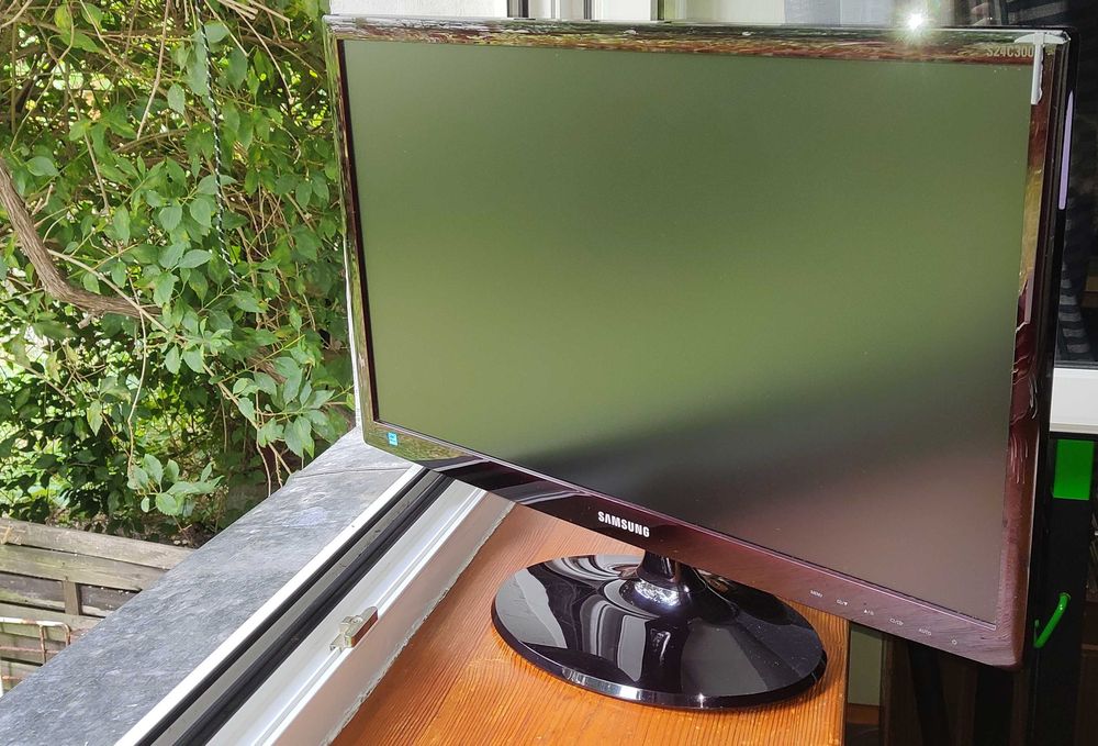 Monitor Samsung S24C300