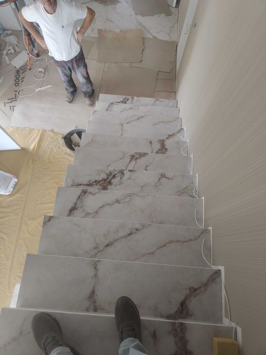 Schody wewnętrzne  wewnętrzne z kamienia granit marmur konglomerat