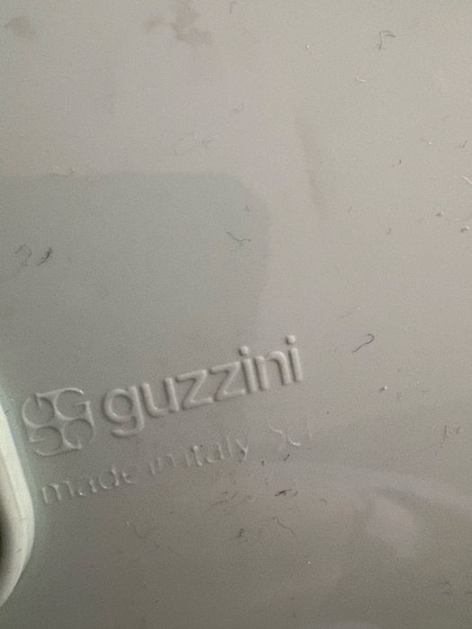 Guzzini dizajnerski pojemnik na serwetki