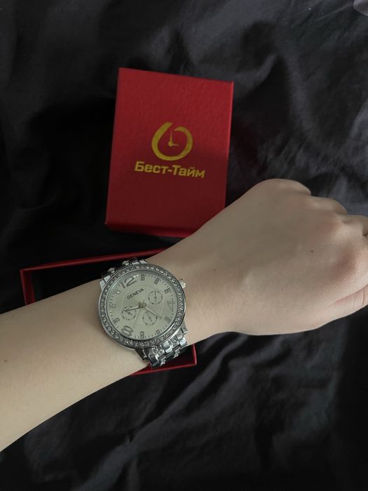 Годинник жіночий