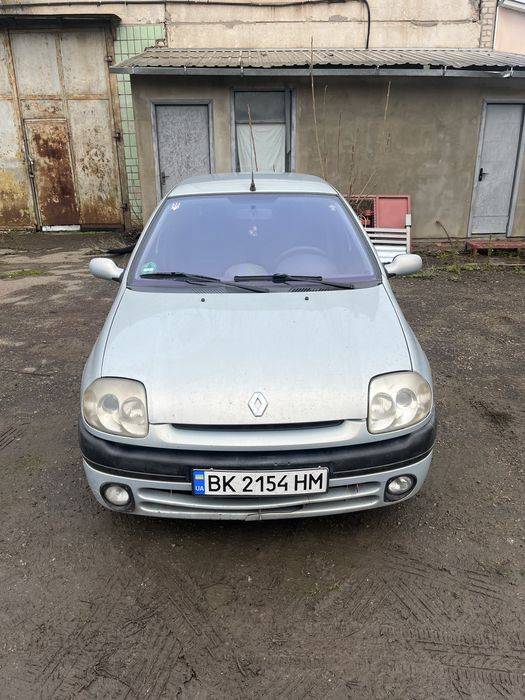 Рено Клио.