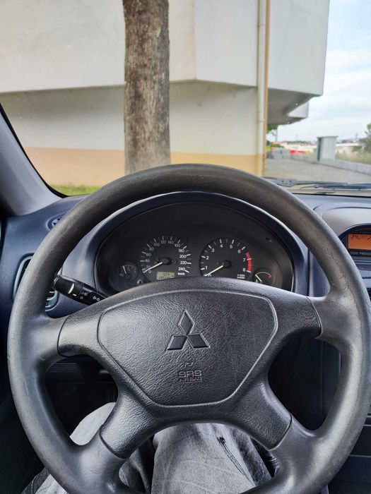 Mitsubishi Carisma 1.6 103cv