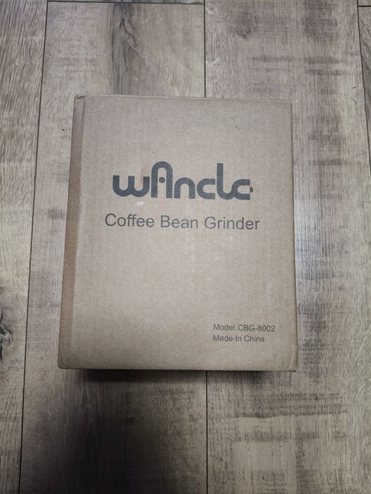 elektryczny młynek do kawy Wancle o modelu CBG-8002.