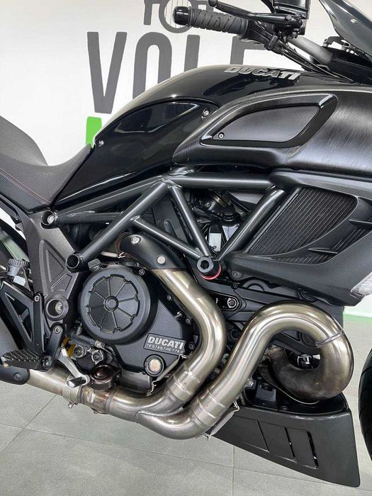 Мотоцикл Ducati diavel 1200