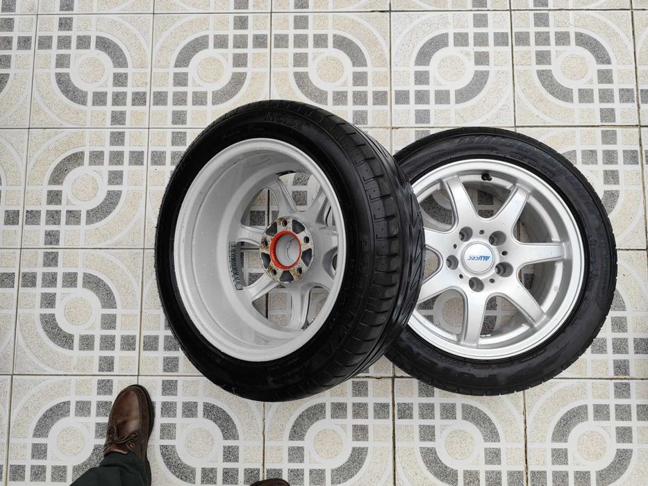 Conjunto de 4 Jantes 16 Alutec com pneus 205/50 R16 semi novos.