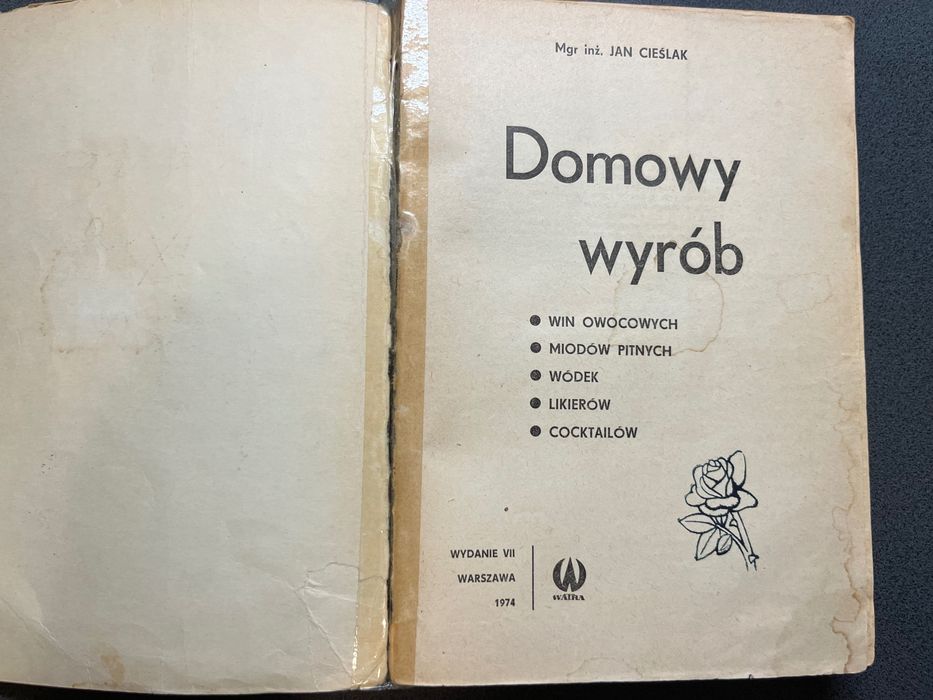 Cztery książki - o winach, piwie i napojach.