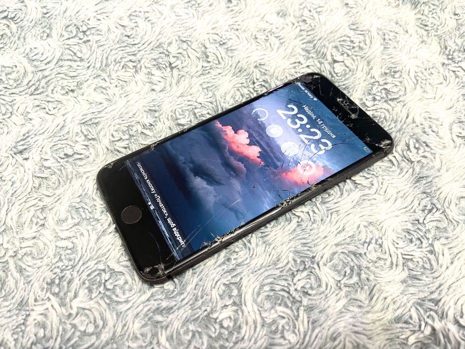 IPhone 8 Plus (64 gb) под ремонт! А1864