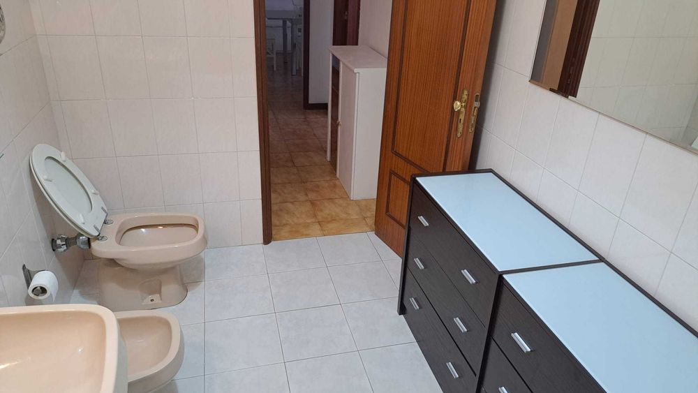 Aluga-se T1 centro da maia