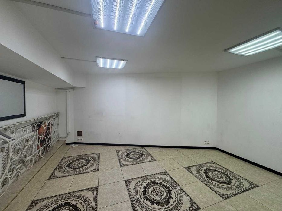 Сдам в аренду нежилое помещение : г.Харьков, пл.Павловская, 5/7