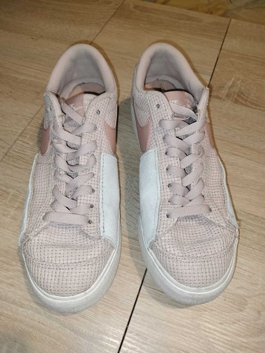 Buty sneakersy różowe Nike rozm. 40,5