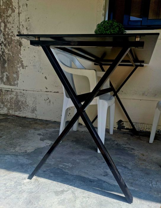 Mesa de vidro temperado preta