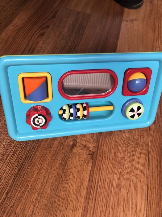 Chicco zabawka edukacyjna dla małych dzieci wspierająca rozwój