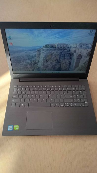 Laptop LENOVO ideapad 330 15ikb 81DE02LVPB
