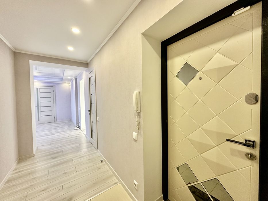 Продаж 2К квартири з сучасним ремонтом