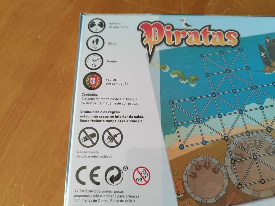 Jogo de Tabuleiro Piratas (Mebo Games)