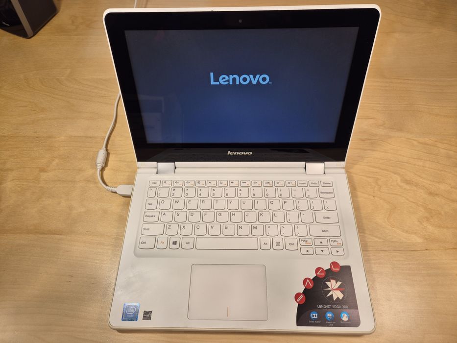 Laptop Lenovo Yoga 300 (w pełni sprawny)