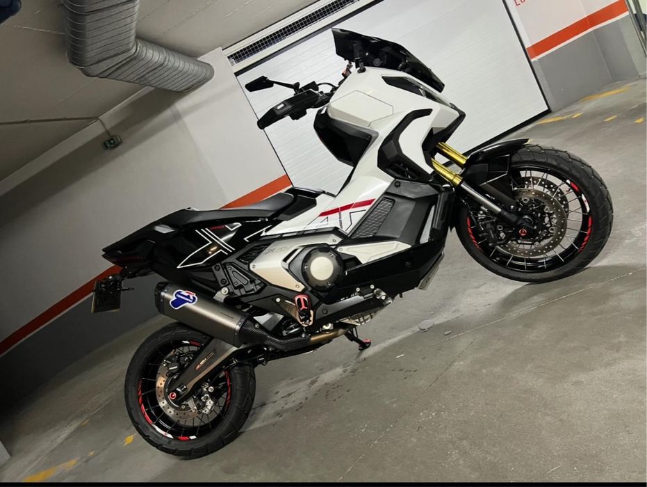 Honda X ADV 750 to sell
