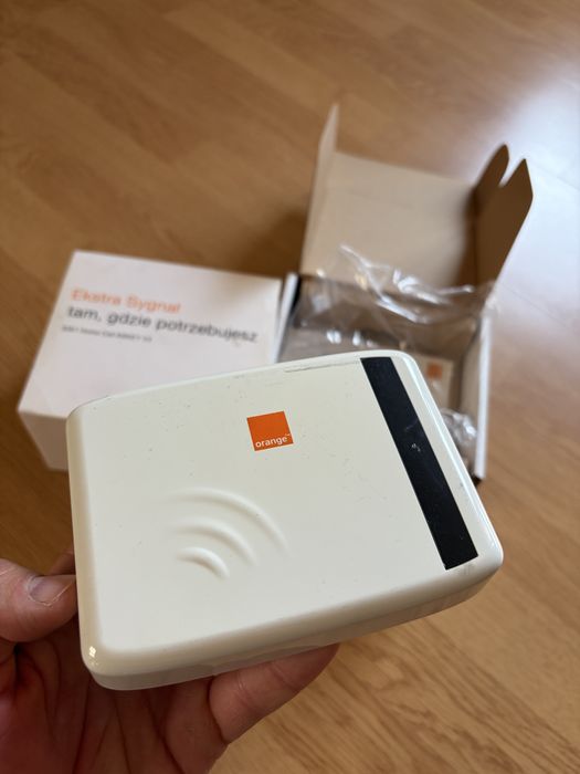 Modem oragne model: 9361 home cell askey v3