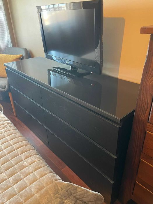 2x Mesas de cabeceira + Cómoda (Conjunto IKEA - MALM)