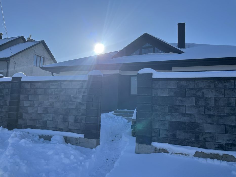 Продаж новозбудованого цегляного будинку в районі Луцького кільця