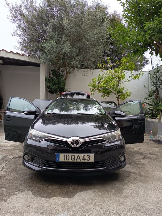 Toyota Auris touring sports 1.4 d-4d