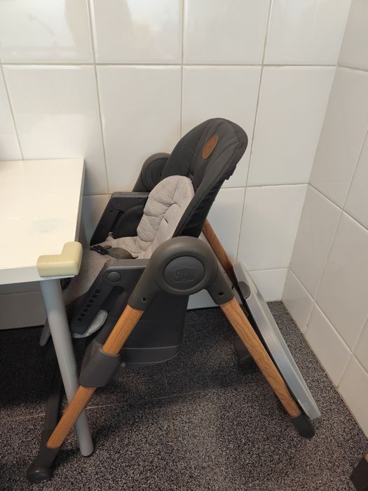 Cadeira de refeição evolutiva da Bebéconfort